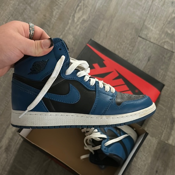Nike Air Jordan 1 Retro High OG Blue Black Sneakers - Picture 2 of 12
